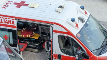 Un bărbat declarat mort după ce a intrat în stop cardiac s-a trezit după 30 de minute, în timp ce medicii așteptau dricul