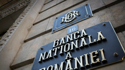 Un cunoscut bancher dezvăluie unde merg banii românilor. „În timp ce politicienii ne cresc taxele, salariile la BNR s-au mărit cu 20%”