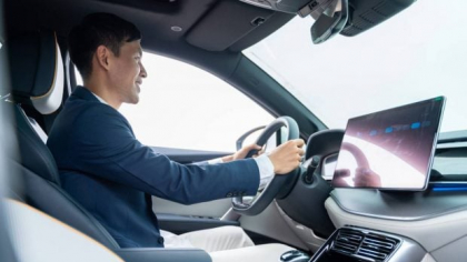 Vânzările de mașini electrice au crescut în aprilie 2025, în ciuda tensiunilor globale – Europa și China domină piața