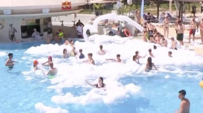 S-a dat startul celei de-a patra ediții a Festivalului IntenCity. Evenimentul a început cu o spuma party la Water Park-ul din Craiova
