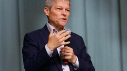 Dacian Cioloș sare în apărarea taximetristului de la Aeroport, lăsat șomer: „Am văzut tot circul”