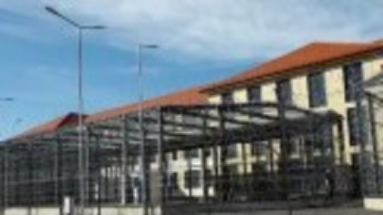 Cum arată prima închisoare din România, inspirată după cele din Norvegia. Are o sală de spectacole și biblioteci