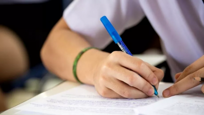 Astăzi vor fi publicate rezultatele la Evaluarea Națională 2025. Ce pot face elevii înainte de a depune contestații, o premieră în sistemul educațional