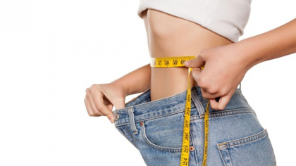 Cum să scapi de grăsimea de pe burtă fără să te înfometezi. Această rețetă simplă și ușoară te va ajuta enorm în lupta cu kilogramele în plus