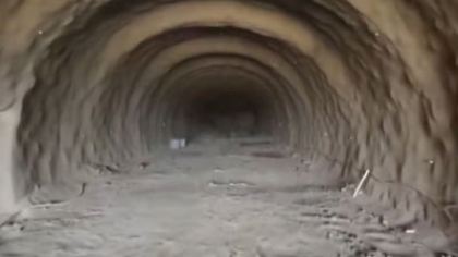 Progrese pe „autostrada rușinii naționale”. Două tuneluri forate prin „metoda austriacă” VIDEO