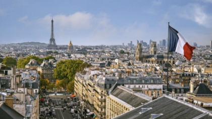 Marș al extremiștilor de dreapta la Paris: O mie de participanți din cinci țări europene