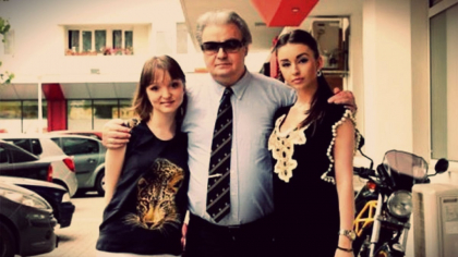 Văduva lui Corneliu Vadim Tudor, dezvăluiri intime despre relaţia soţului cu fiicele lor. „Voia să le ţină numai pentru el!”