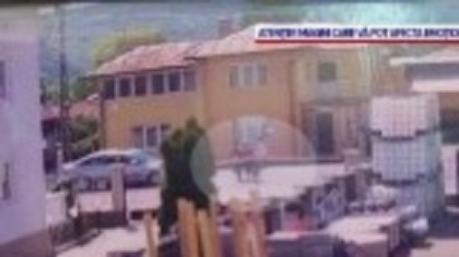 Femeie însărcinată, copilul și mama ei, lovite de mașină în Bistrița după ce se reped să treacă strada: ”Le-au sărit șlapii”