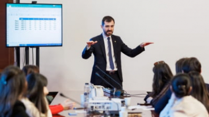 Un deputat USR critică deciziile guvernului, deși partidul este la guvernare: "Sărăcia va crește și economia va suferi. Nu asta s-a votat"