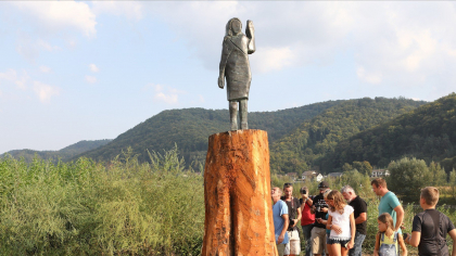 Anchetă în Slovenia, după ce statuia din bronz a Melaniei Trump a dispărut