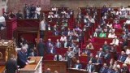 Criza din Franța se îndreaptă spre noi alegeri anticipate. Oamenii s-au săturat: „Politicienii sunt ca niște șobolani”