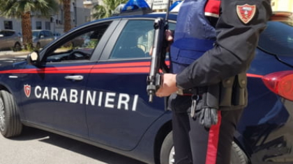 Trei carabinieri din Roma au fost arestați după ce au jefuit doi români. Cum au procedat polițiștii italieni care le-au furat românilor zeci de mii de euro