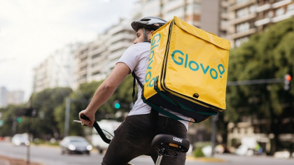 BNS lansează primul sindicat din România pentru lucrătorii de pe platforme digitale Uber, Bolt, Glovo, Wolt: „Drepturile tale sunt apărate”
