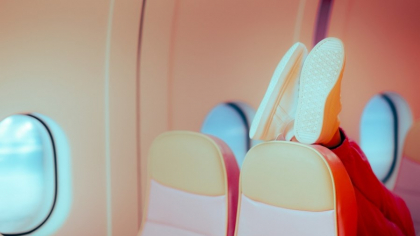 Modul unic în care un bărbat a stat în timpul unui zbor low-cost cu avionul. Toată lumea s-a amuzat copios: „Sunt surprins că echipajul nu i-a spus să se ridice”