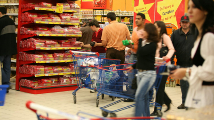 Alertă alimentară la Penny, Carrefour și Auchan. Nu mai consumați acest produs popular. Are substanțe toxice