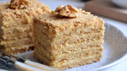 Tort Marlenka de casă. Cea mai delicioasă și simplă rețetă a desertului tău favorit cu miere