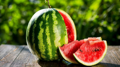 Cum îți dai seama dacă pepenele verde este bine copt. 4 lucruri la care trebuie să fii atent pentru a-l alege cum trebuie