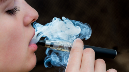 FDA avertizează asupra produselor ilegale pentru vapat provenite din China