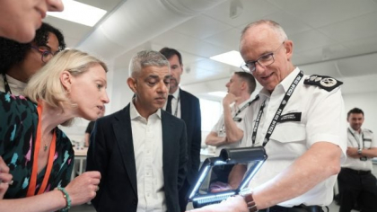 Poliția din Londra are un nou dispozitiv pentru detectarea vânătăilor: „O să aducem mai mulți prădători în fața justiției”