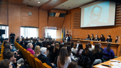 „O lecție de istorie vie”: Procesul lui Eichmann, reconstituit de liceeni în sala de ședințe a Înaltei Curți de Casație și Justiție