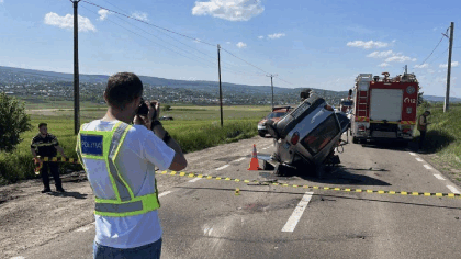 O femeie a fost găsită moartă în șanț, la 6 ore după accident. Descoperirea uluitoare a anchetatorilor