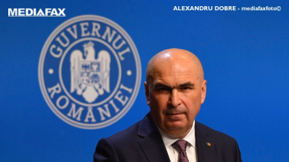 Marea reformă din sănătate anunţată de Bolojan: Sporurile pentru medici rămân plafonate, iar guvernul a descoperit că dă prea mulţi bani pentru medicamente şi pe salariile medicilor. „Cheltuielile cu medicamentele sunt scăpate de sub control”