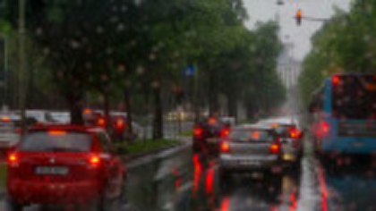 Cod galben de furtuni în toată țara. Ploi torențiale, vijelii și grindină până sâmbătă dimineață