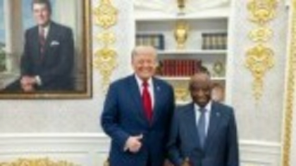 Încă un moment jenan marca Trump. L-a felicitat pe liderul Liberiei pentru nivelul englezei, dar engleza este limba oficială