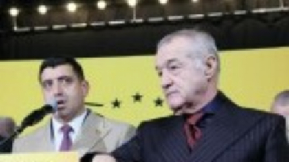 Becali, replică tăioasă pentru Simion, după acuzațiile de "trafic de influență": "Dacă face asta, întoarcem foaia!"
