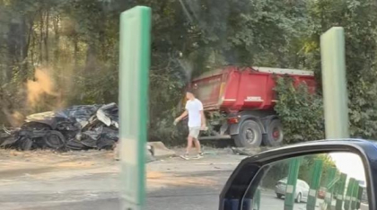 Accident grav pe Centura Bucureşti, între o basculantă şi o maşină. Un şofer a murit iar celălalt a fost dus la spital
