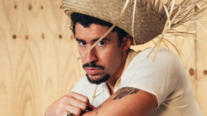 Bad Bunny lansează un clip în care îl parodiază pe Donald Trump VIDEO