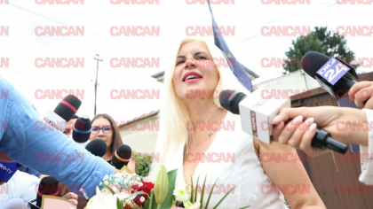 Primele imagini cu Elena Udrea după ce a părăsit penitenciarul Târgșor. E vizibil TRANSFORMATĂ: ”Aş vrea să ştiu câţi bărbaţi trec prin puşcărie aşa cum am trecut eu”