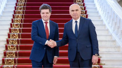 Învestirea guvernului Bolojan: ultimele retușuri la programul de guvernare și discuții importante pe ultima sută de metri