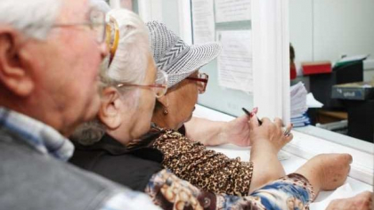 Vârsta de pensionare ar putea creşte la 65 de ani. Anunţ de la comisia de negociere a măsurilor de austeritate de la Cotroceni