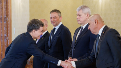 Noul Guvern, instalat pe repede înainte