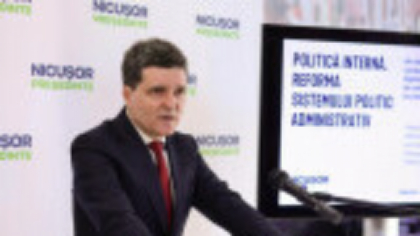 Nicuşor Dan, despre afirmaţiile lui Simion privind Visa Waiver: Pentru cineva care se consideră suveranist este slugărnicie
