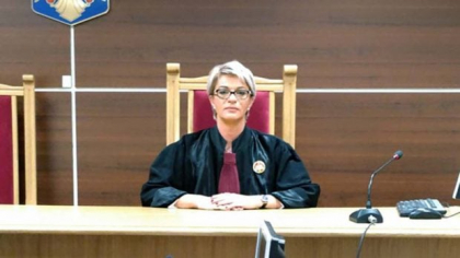 Judecătoarea Georgeta Ciungan, sleită de volumul mare de dosare pe care le avea de judecat şi de problemele personale, reiese din scrisoarea de adio