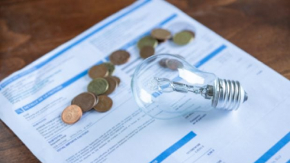 Noua categorie a românilor care poate beneficia de voucherul de 50 de lei la plata curentului electric