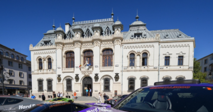 Olguța Vasilescu scoate la vânzare terenuri valoroase din Craiova, ocupate deja de clădiri private