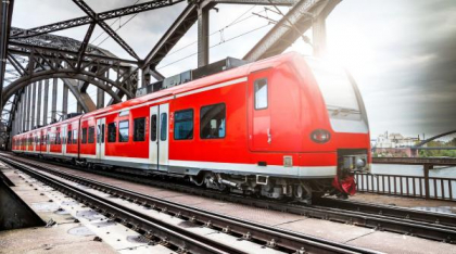 Circulația trenurilor Eurostar e dată peste cap după două decese pe liniile ferate și furtul a sute de metri de cablu