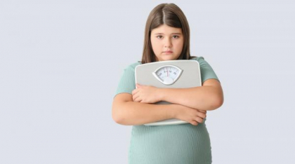 Excesul de greutate în copilărie ar putea dubla riscul de obezitate la vârsta adultă