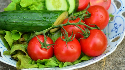 Salmonella după consumul de roşii şi castraveţi: simptome, durată şi prevenţie. Cum recunoşti o intoxicaţie alimentară