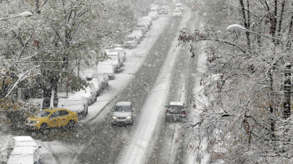 Vine iarna în România. ANM a emis Cod Galben de ninsori viscolite și vânt puternic. Cod Roșu în zona de munte