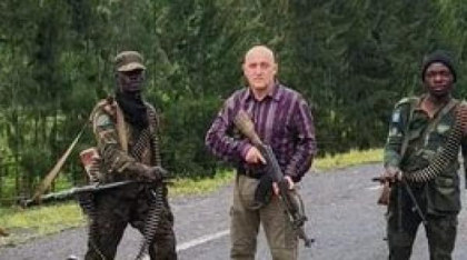 „Ruperea UE e soluția, nu doar ieșirea”, îi incita Potra pe mercenari. După alegerile anulate își dădeau mesaje cu „Omorâți tot” -surse