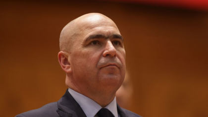 Bolojan începe tăierile la Guvern și vrea mai multe concursuri pentru angajați: personalul ar putea fi redus cu 30-40%