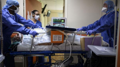 Tragedie la Spitalul Județean de Urgență Reșița. Un bărbat, care urma să fie internat, a murit după ce i s-a făcut rău pe scări