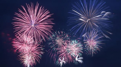 Un italian a organizat un spectacol de focuri de artificii pentru a-şi sărbători fiica şi a provocat incendii şi un dezastru ecologic