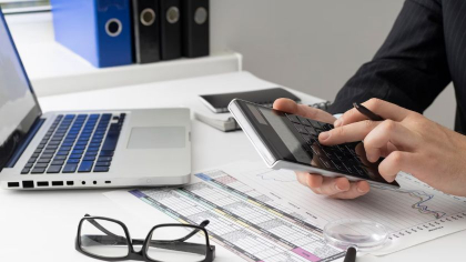 Cum am ajuns în criză fiscal-bugetară. Analiză: România are un decalaj de încasare a TVA de 36%, iar media UE e de 5,4%. Țările din regiune au reușit o diminuarea a decalajului, noi nu