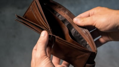 Românii fac economii de frica unei crize financiare majore. Ce trădează ultimele statistici despre piața muncii și nivelul de creditare din țară, în 2025