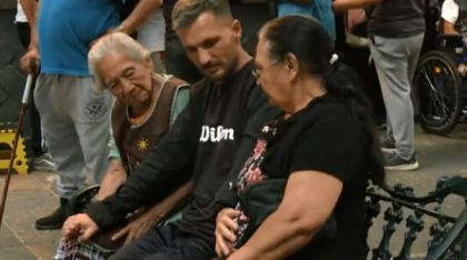 Un român a ajuns un vraci celebru în Mexic. Sute de oameni stau la coadă ca să fie vindecați: „Am simțit o căldură, durerea a dispărut”
